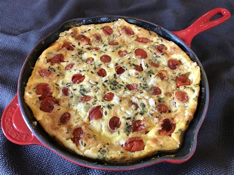 Osez le clafoutis salé aux tomates cerises parmesan et basilic