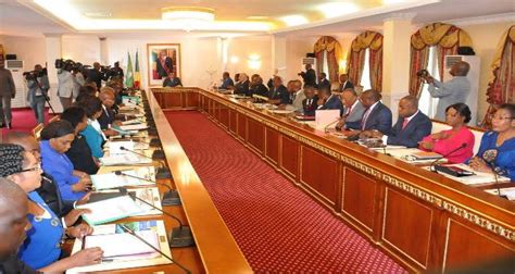 Comptes rendus du conseil des Ministres sgg congo Secrétariat