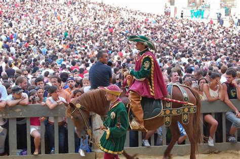 Corteo Storico Del Palio Dell Assunta 2008 Comparsa Della Contrada Del