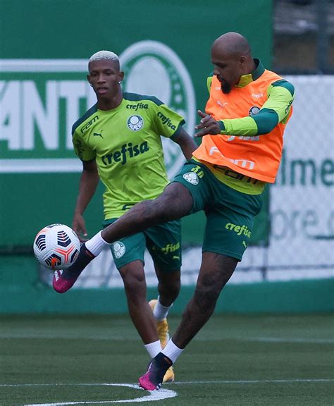 Danilo Sente A Coxa Esquerda Desfalca O Palmeiras Contra O CRB E Vira