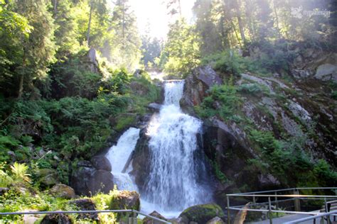 Triberg cascadas y relojes de cuco en el corazón de la Selva Negra