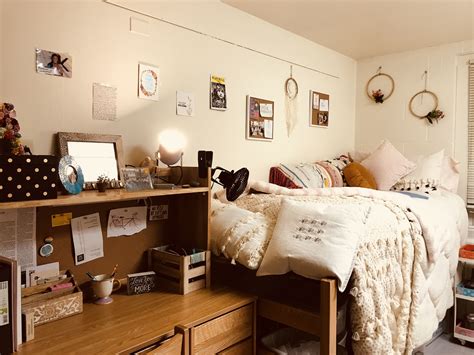 16 Bohemian Dorm Room Ideas