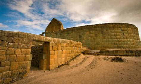 Explorando La Historia De Ecuador Los Misterios De Las Ruinas