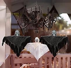 Halloween Props - Scary Creatures, Halloween Bats & Animated Halloween ...