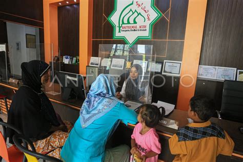 Realisasi Penyaluran Zakat Baitul Mal 2024 ANTARA Foto