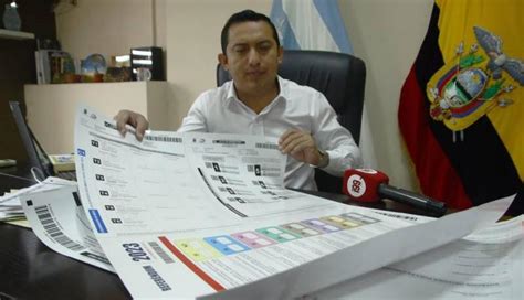 Jhon Gamboa director del CNE Guayas recibí presiones para agilizar