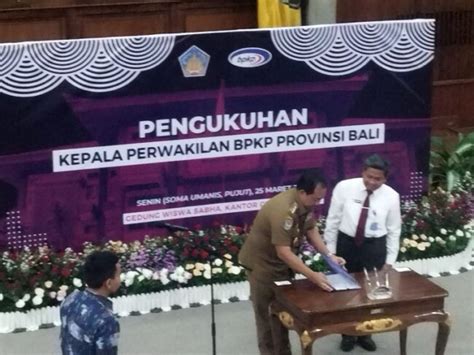 Mahendra Jaya Kukuhkan Heru Tarsila Sebagai Kepala Perwakilan Bpkp