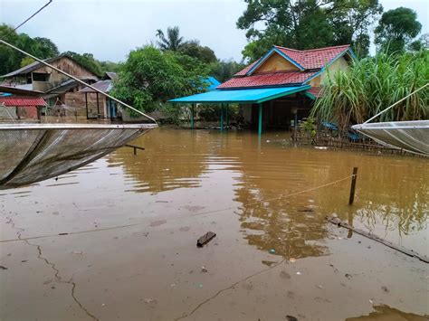 Dua Desa Di Melawi Terendam Banjir 103 KK Harapkan Bantuan