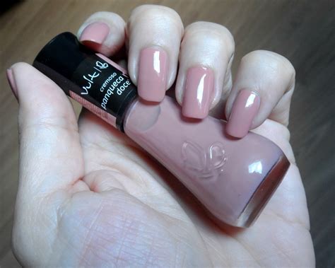 Que Luxo O Esmalte Panqueca Doce Da Vult Um Nude Rosado