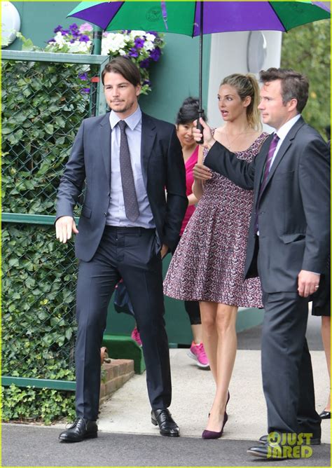 Josh Hartnett Tamsin Egerton Make First Appearance After Pregnancy