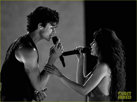 Watch Shawn Mendes Camila Cabello Perform Senorita Live At Amas