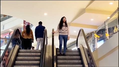 Varmala 😜 Prank On Cute Girls Escalator Epic Reaction Escalator