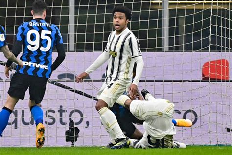 Veja Fotos Do Duelo Entre Inter De Milão E Juventus Pela Semifinal Da