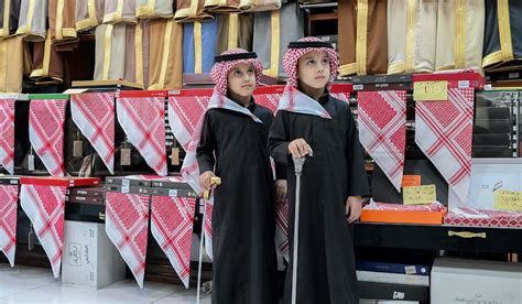 Saudi Kids Dress Up To Celebrate Eid Tradition Of Al Hawwamah Arab News