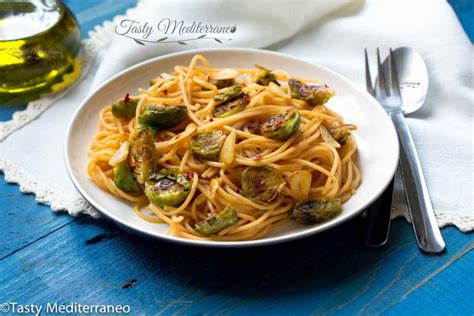 Spaghetti De Lentilles Corail Avec Choux De Bruxelles Tasty Mediterraneo