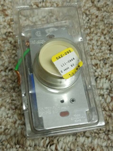 Leviton 3 Way Rotary Dimmer Switch White Push On Off With Rfi Filter 6683 W Ebay