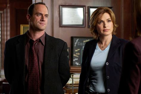 See Photos Of Olivia Benson And Elliot Stabler Over 25 Years Nbc Insider