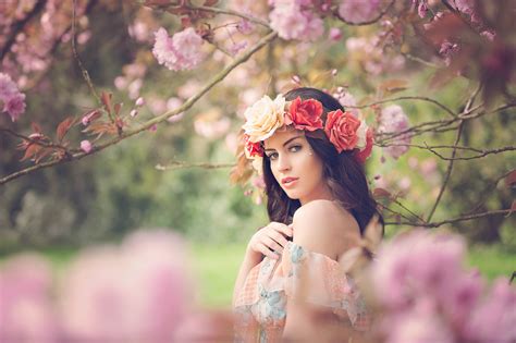 Wallpaper Women Outdoors Flowers Blue Eyes Brunette Branch