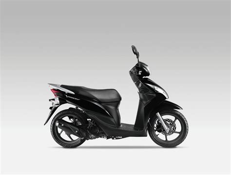 2011 Honda Vision 110 Scooter Launched [Gallery] - autoevolution