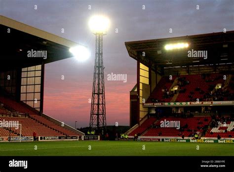 Oakwell Stadium General Hi Res Stock Photography And Images Alamy