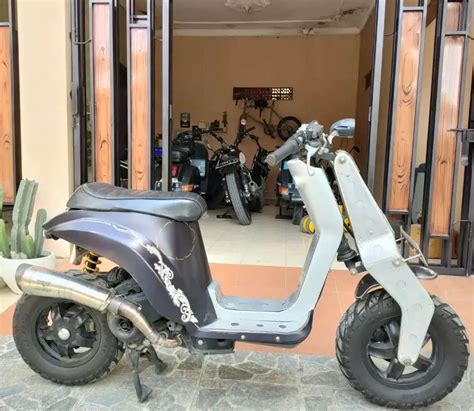 Dijual Vespa Matic Custom 2 Buah Dengan Harga Rp 6 850 000 Rp 7 700 000