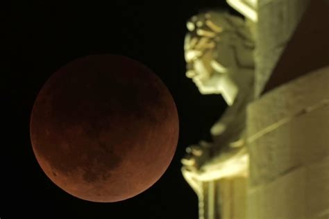 Increíble Las mejores fotografías de la luna de sangre durante el