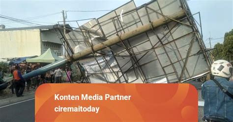 Warga Di Cirebon Raya Diimbau Waspada Angin Kencang Kumparan