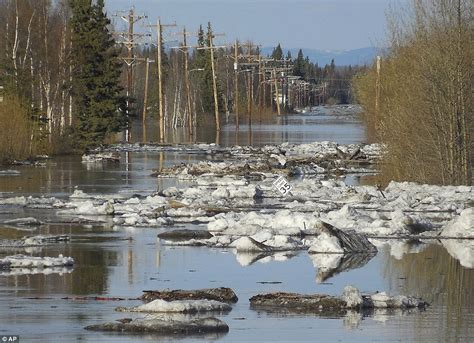 Amazing Ice Jam On Yukon River Triggers Devastating Floods In Galena