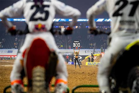 100% Riders Dominate the First Two Rounds of Supercross