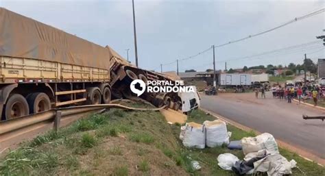 Carretas Batem De Frente Na BR 364 Em Cacoal E Motorista Morre Na Hora