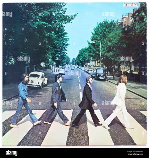 Cover Of The Beatles Abbey Road Album Stockfotos Und Bilder Kaufen Alamy