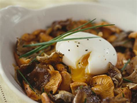 Oeuf poché aux champignons des bois découvrez les recettes de Cuisine