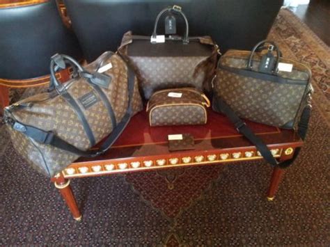 Louis Vuitton Men S Luggage Set Paul Smith