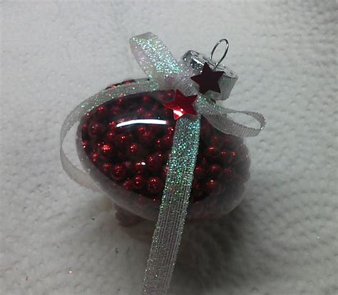 2MESSY: DIY ~ Glitter Ball Ornaments