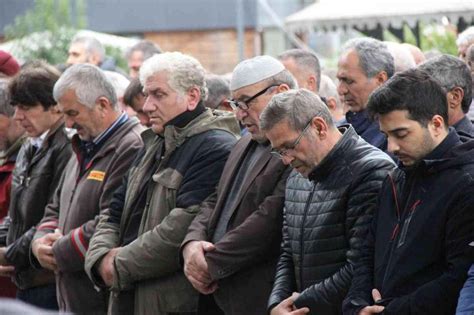 Feci Kazada Hayatını Kaybetmişti Son Yolculuğuna Uğurlandı Gölcük Gündem