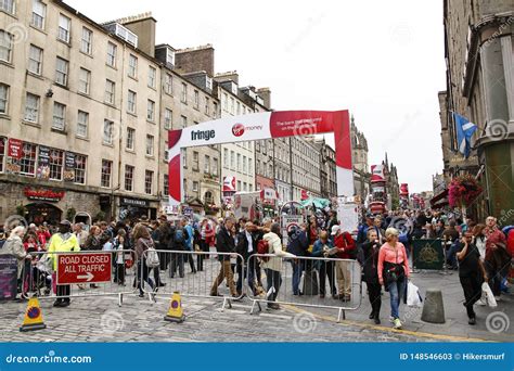 Fringe Festival, Yearly in August in Edinburgh, Pantomime, Theatre, Street Art and a Lot of ...