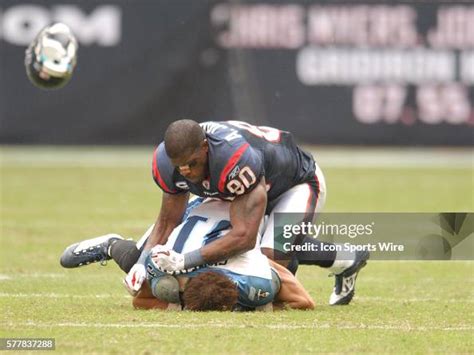 Texans Wr Andre Johnson And Titans Db Cortland Finnegan Brawl During