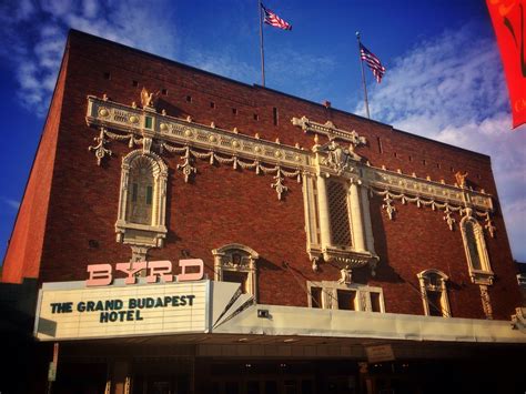 lansing movie theaters showtimes 1