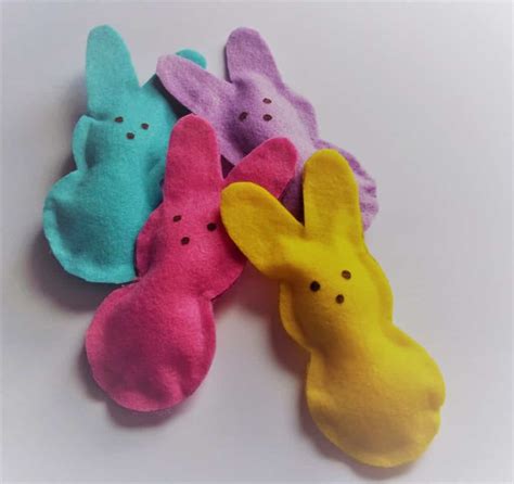 Diy Easter Peeps Decoration Free Printable Peeps Template Cassie