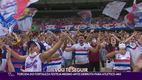 Torcida do Fortaleza festeja mesmo após eliminação para o Atlético MG