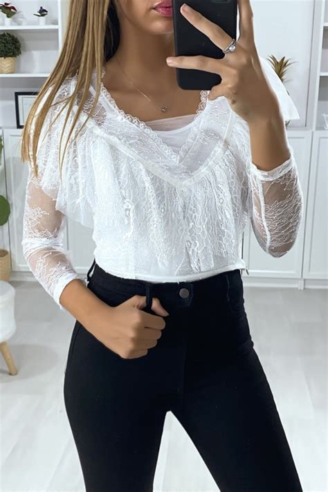 Blouse En Dentelle Blanche Manche Longue Avec Volant Au Buste