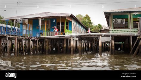 Houses and walkways in the water village, Brunei Stock Photo - Alamy