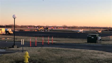 2 Dead In Plane Crash At An Airport In Kansas Pix11