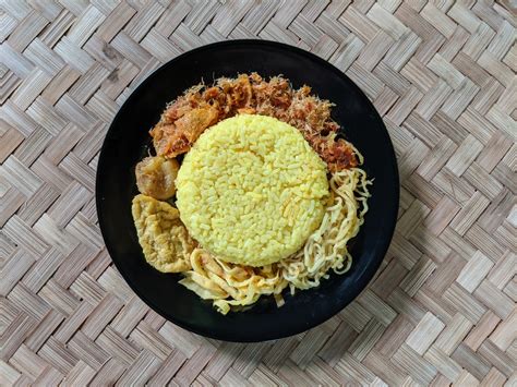 Resep Nasi Kuning Rice Cooker Bahan Cara Memasaknya