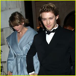 Taylor Swift’s ‘Cornelia Street’ Lyrics Follow Early Days of Joe Alwyn ...