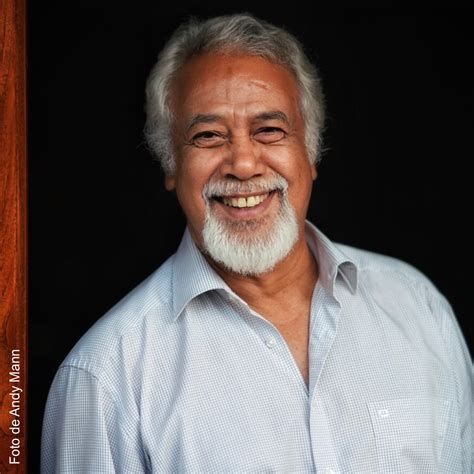 Xanana Gusmão Sessão de autógrafos A Fábrica do Livro