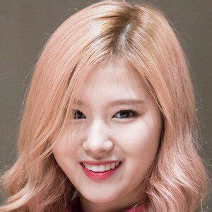 Minatozaki Sana Cantante Pop Wiki Twice Amino Amino