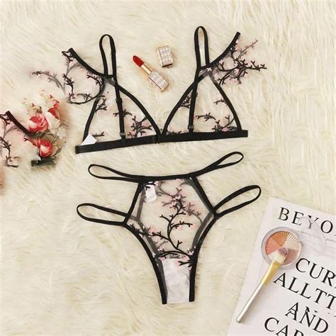 Sexy Lingerie Woman Embroidery Floral Bikini Panties Set Sensual Lace