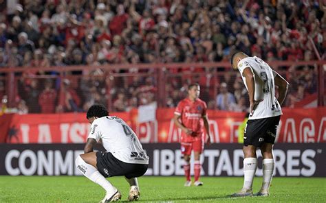 Corinthians iguala sua segunda pior série sem vitórias neste século