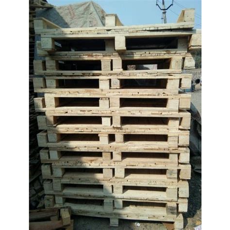 Rectangular 4 Way Four Way Wooden Pallets Capacity 10 500 Kg At Rs